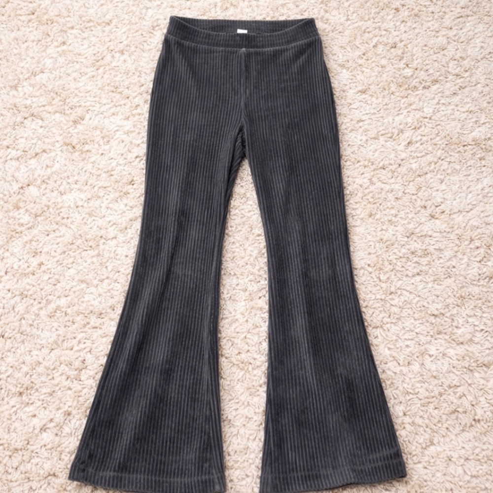 Gray ribbed velour flared pant Aerie